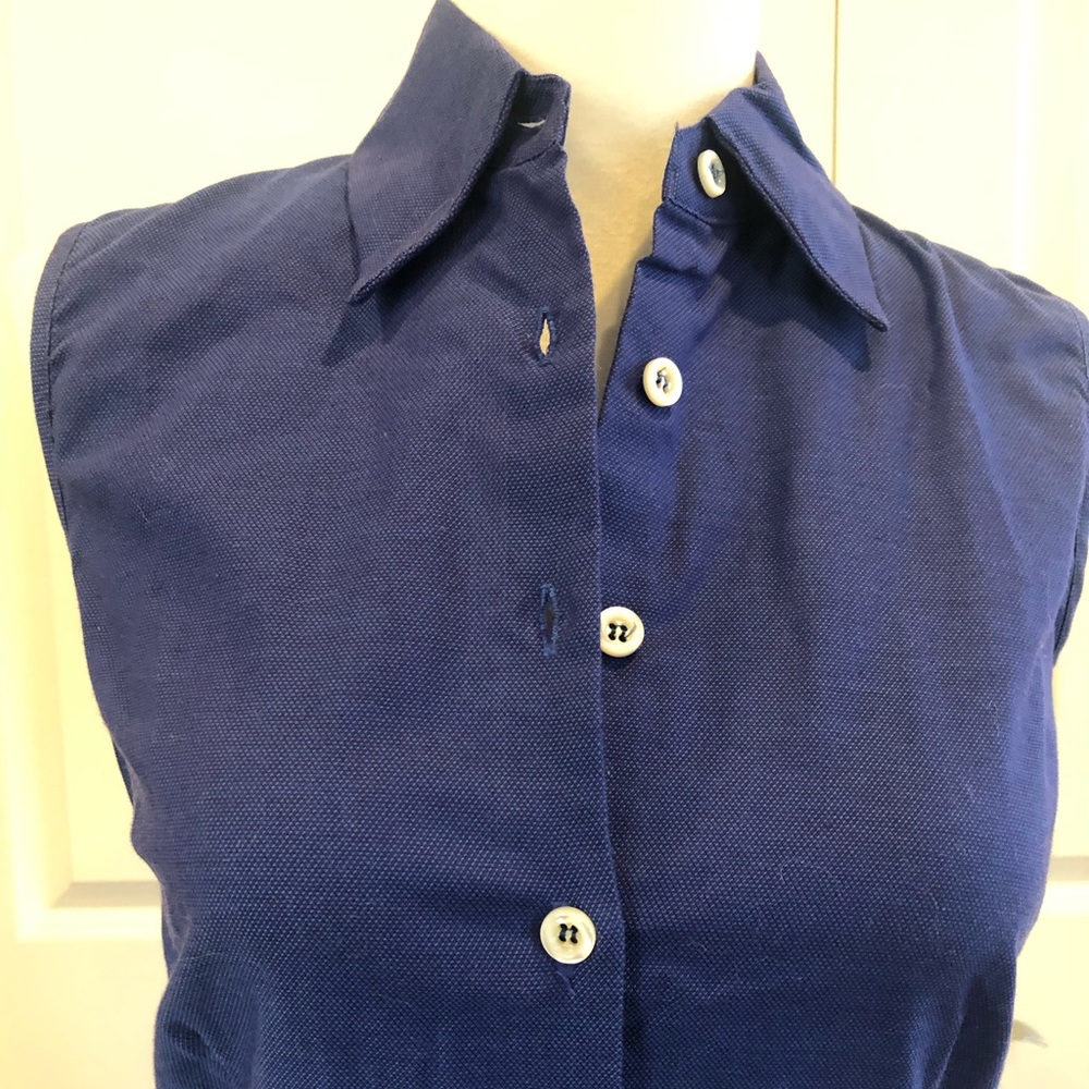 DANIEL & REBECCA sleeveless button down top - Picture 6 of 7